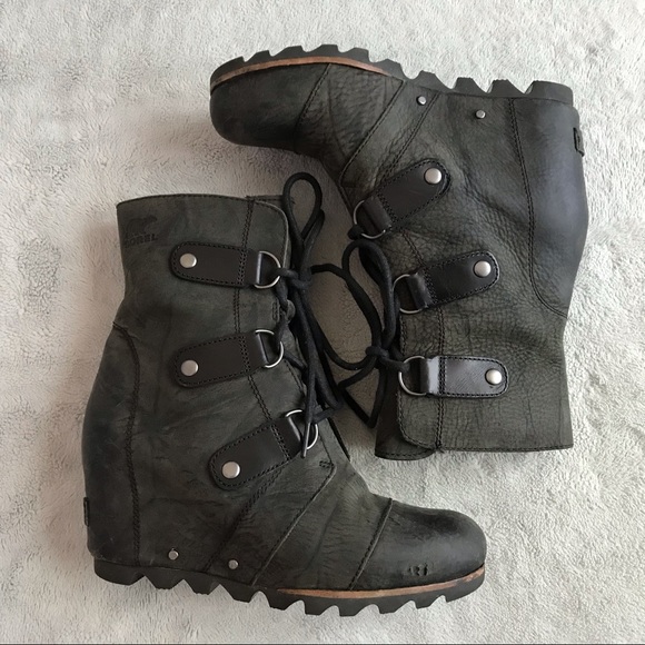 Sorel Shoes - Sorel Joan of Arctic Wedge Mid Boot Grill Black 7